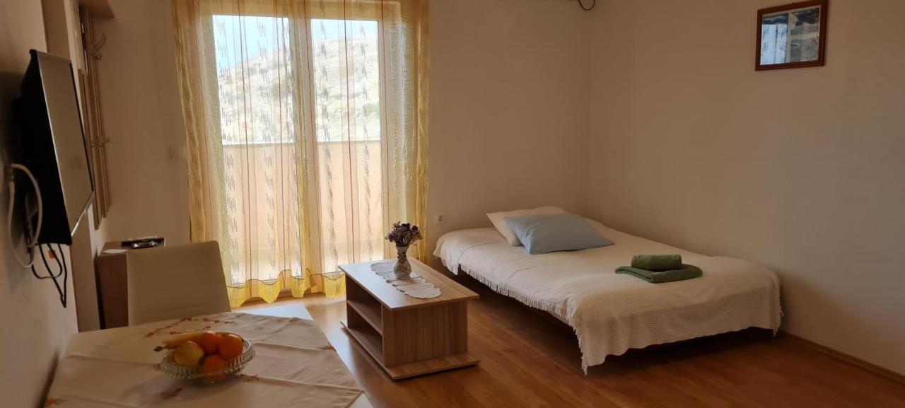 Apartments Zakarija Novalja Bagian luar foto