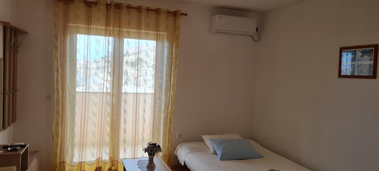 Apartments Zakarija Novalja Bagian luar foto