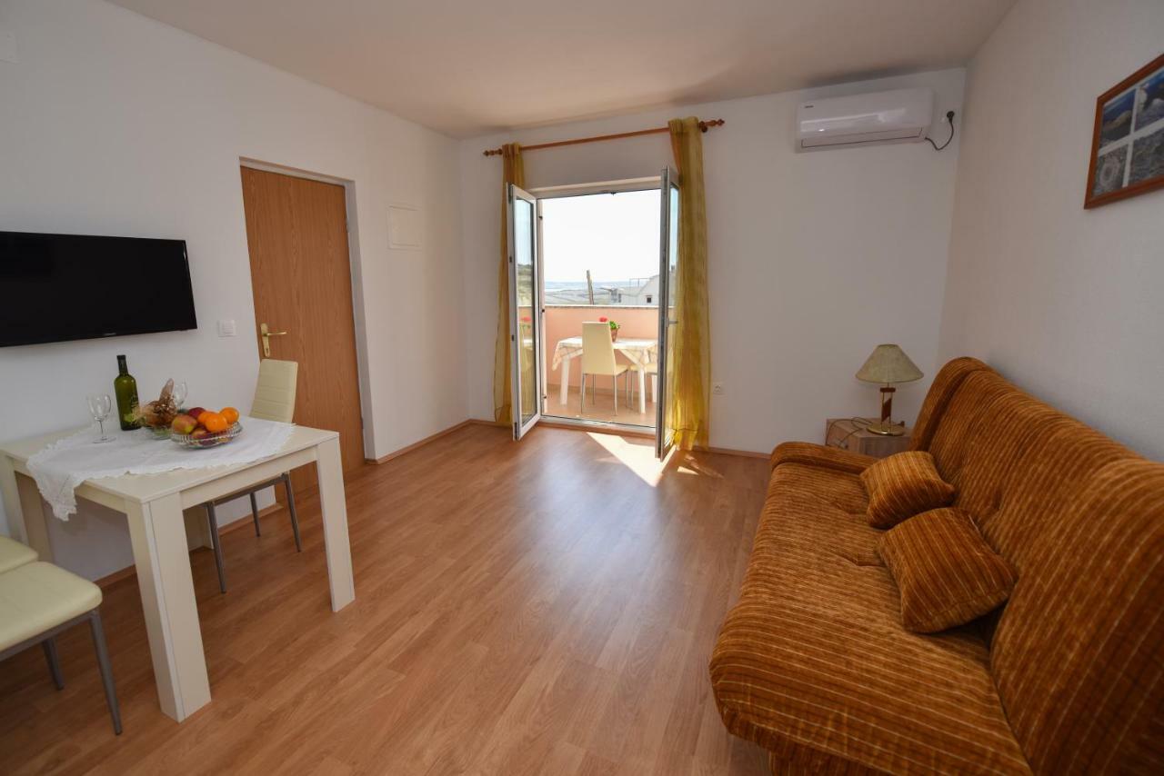 Apartments Zakarija Novalja Bagian luar foto