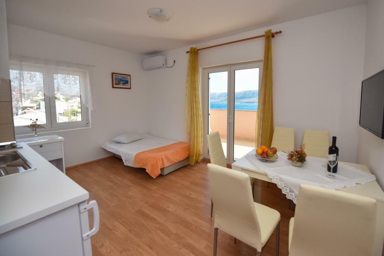 Apartments Zakarija Novalja Bagian luar foto