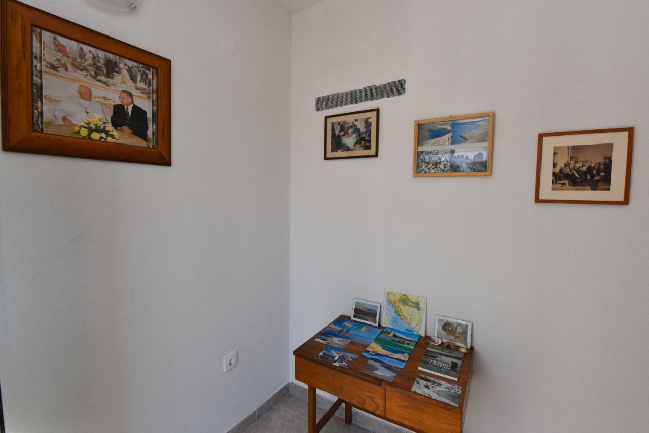 Apartments Zakarija Novalja Bagian luar foto